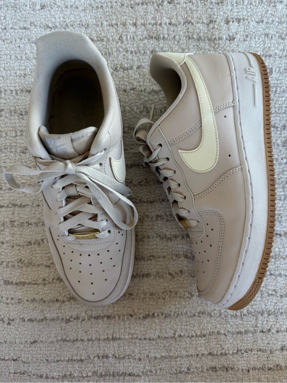 Nike Air Force 1 '07 Low "Sanddrift / Coconut Milk" Sneakers Womens Sz 8.5